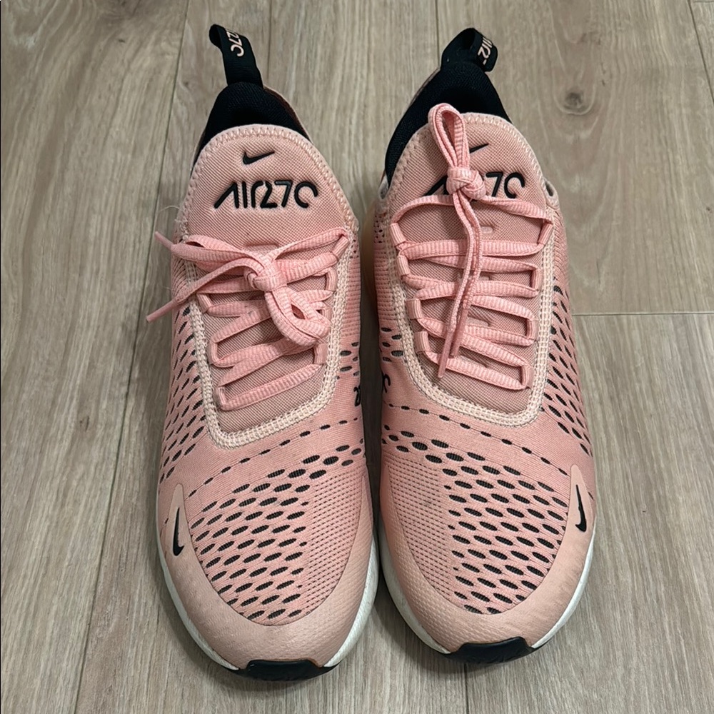 Nike Air 270 Pink Sneakers